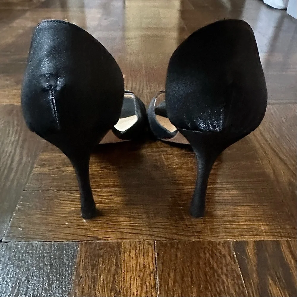 MANOLO BLAHNIK NIB BLACK SILK SEDARABY D’ORSAY CRYSTAL BUCKLE HEELS - SIZE 39.5 - Picture 7 of 10